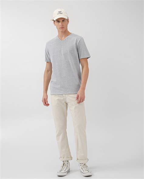 Riachuelo Camiseta Masculina Essential Slim Gola V Pool Basics