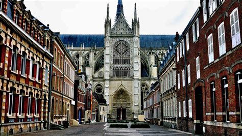 Amiens Cathedral France Cathédrale D'amiens | Whizzed Net