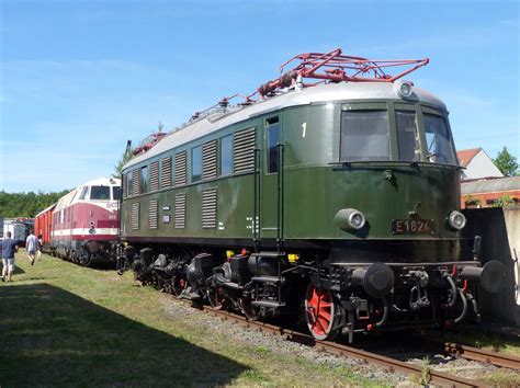 E 18 · Baureihe 118 · Dr 218 Fotos 3 Bahnbilderde