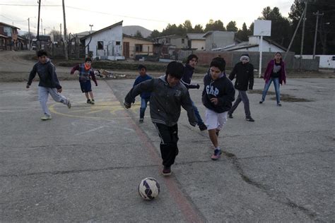 El F Tbol Callejero Una Herramienta Para Integrar A Los Chicos