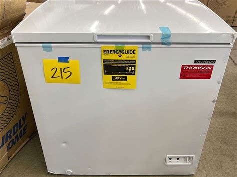 Thomson 7 0cu Ft White Chest Freezer Earl S Auction Company