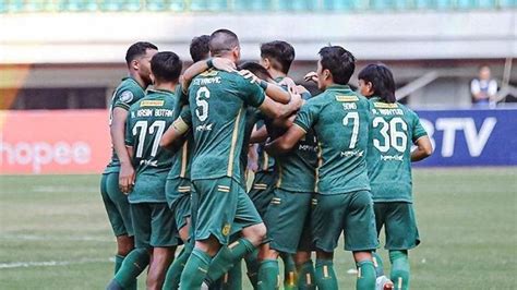 Hasil Akhir Skor Persebaya Vs Borneo Fc Liga Bajul Ijo Kokoh Di