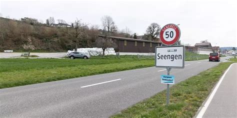 Autolenker fährt doppelt so schnell wie erlaubt