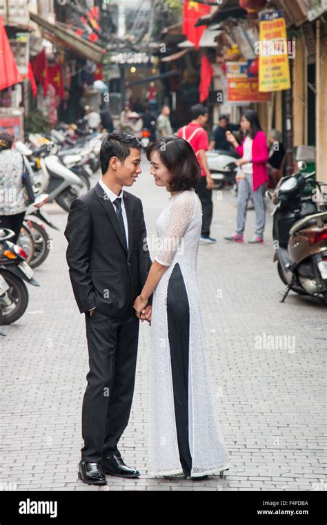 Vietnamese Wedding Hanoi Vietnam Hi Res Stock Photography And Images