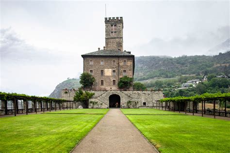 I Castelli Della Valle D Aosta Quali Sono E Quali Visitare