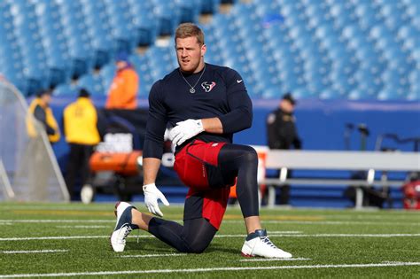 Houston Texans Injury News: J.J. Watt Broke Hand, Now Wearing A Cast ...