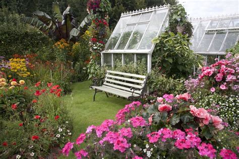 Engelse Cottage Tuin Met Een Franse Slag De Tuinen Van Appeltern