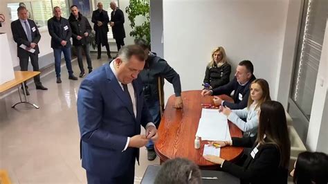 Predsjednik Republike Srpske Milorad Dodik Glasao Je U Generalnom