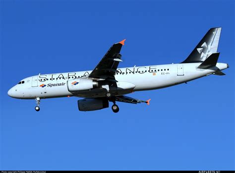 Spanair Airbus A320 EC IPI Photo 100823 Airfleets Aviation