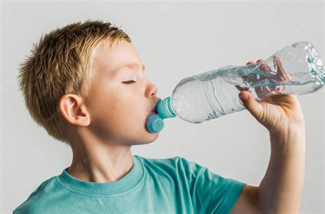 Begini Caranya Jika Anak Sulit Minum Air Putih Tolong Disimak Penting