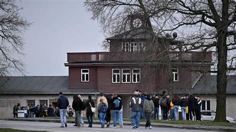 Gedenkstätten Konzept für Erinnerung an NS Verbrechen und SED Unrecht