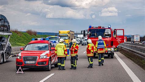 Beim Stuttgarter Flughafen Autofahrer Verursacht Unfall Auf A Durch