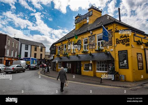 Tralee, Ireland - 1st April 2019: View of old vintage style Irish pub ...