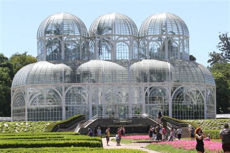 Jardim Botânico de Curitiba reabre estufa antes do Dia das Mães