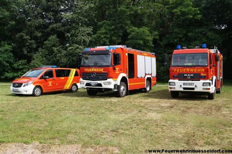 Gruppenaufnahmen Vom L Schzug Hackenbroich Der Feuerwehr Dormagen Im