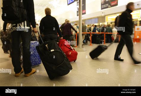 Terminal departures manchester airport hi-res stock photography and ...