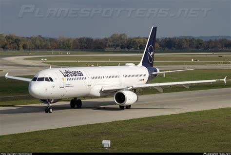 D AIRK Lufthansa Airbus A321 131 Photo By Martin Oswald ID 1512407