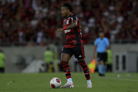 Que Resenha Marinho Debocha Pedro Em Folga Do Elenco Do Flamengo Confira