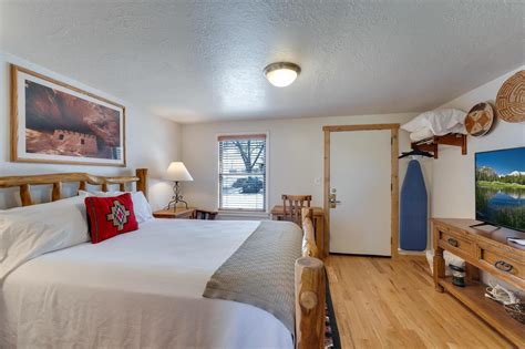 Accommodations - Blanding, UT | Stone Lizard Lodge