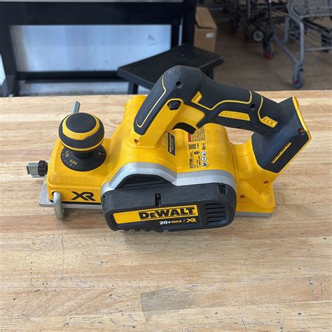 Dewalt V Max Xr Cordless Brushless In Planer Tool Only For