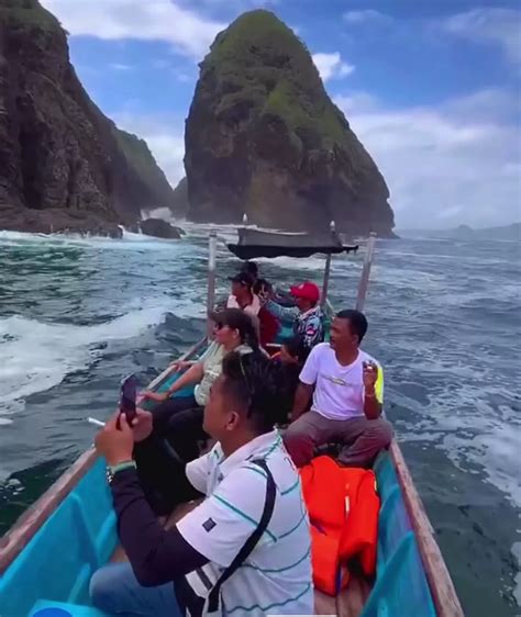 Ngeri Getaran Ledakan Di Pulau Merah Yuk Kunjungi Pulau Bedil Konon