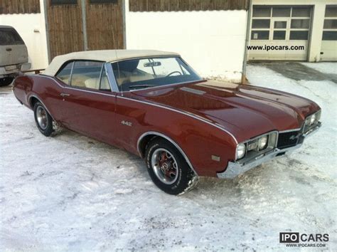 1968 Oldsmobile Cutlass 442 Convertible - Car Photo and Specs