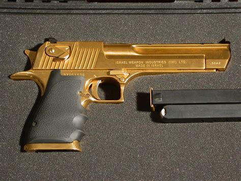 Shining Gold Desert Eagle