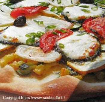 Pizza Aux Courgettes Et Au Ch Vre