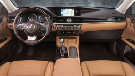 2019 Lexus ES300h interior and exterior walk around video - Autoblog