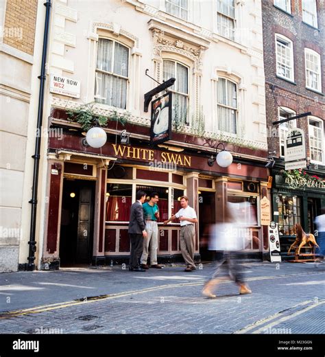 White swan pub london hi-res stock photography and images - Alamy