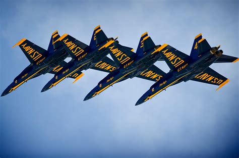 Nothing Beats The Precise Art Of Americas Blue Angels And Thunderbirds