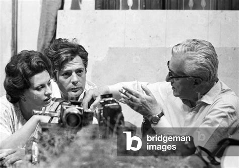 Vittorio De Sica Marcello Mastroianni And Sophia Loren On The Set Of