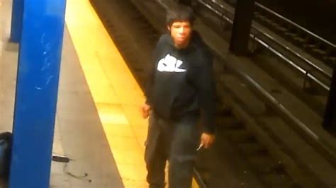 Caught On Camera Nypd Seeks Brooklyn Subway Station Assault Suspect