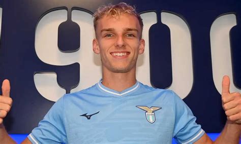 Lazio Ufficiale L Arrivo Di Isaksen Primapagina Calciomercato