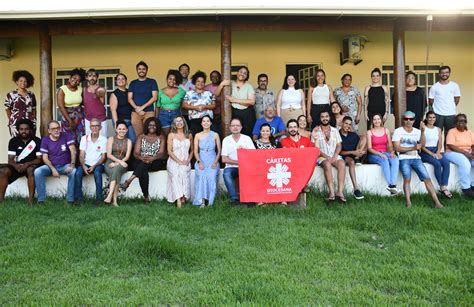 Equipe da Cáritas Diocesana de Governador Valadares participa de semana