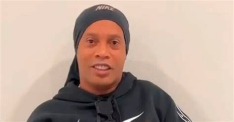 Ronaldinho Ga Cho Convoca Torcida Para Jogo Beneficente Contra