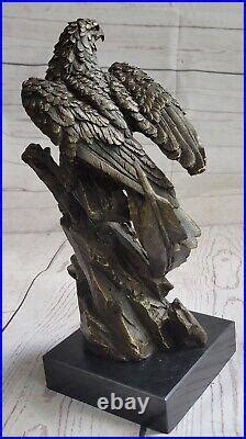 Statue Sculpture Aigle Oiseau Faune Art Déco Style Art Nouveau Style