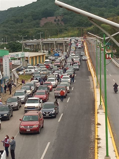 Maestros Del Snte Se Movilizan En Carreteras De Hidalgo