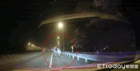 屏東3兄妹深夜騎單車誤闖國道！見警察叔叔嚇壞掉頭 逆向遭攔截 Ettoday社會新聞 Ettoday新聞雲