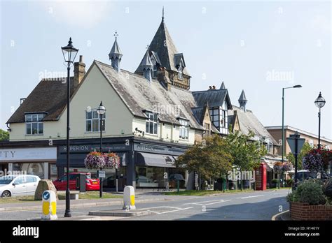 Sunningdale berkshire hi-res stock photography and images - Alamy