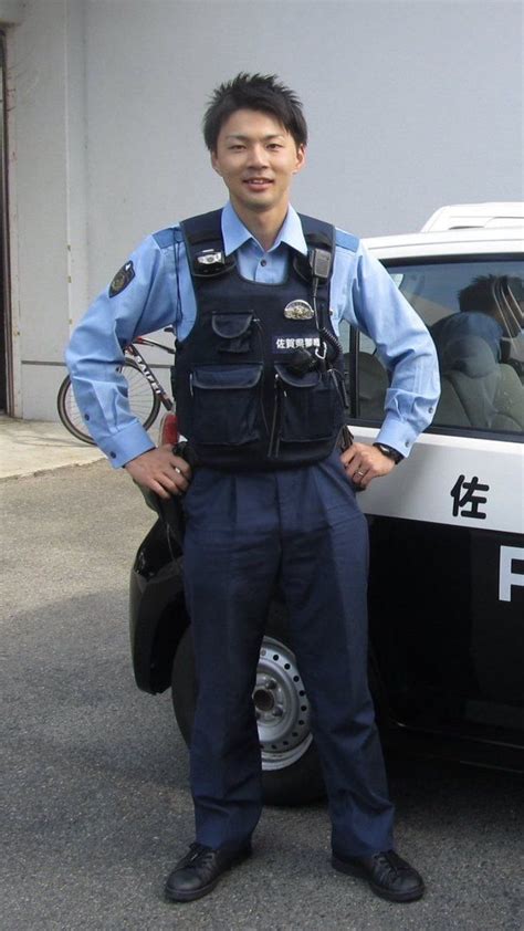 イケメン警察官‼️カッコいい🎵 セクシーなアジアの男性 メンズファッション 男性