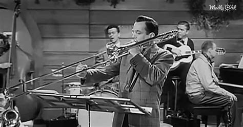 B1 Glenn Miller’s big band plays ‘Chattanooga Choo Choo’ in 1941 ...