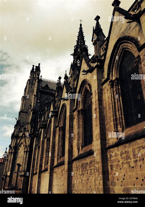 Basílica del Voto Nacional en Quito Ecuador Stock Photo Alamy