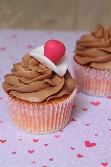 Cupcakes La Vanille Ganache Mont E Au Chocolat Surprises Et