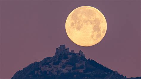 Hëna e plotë në Bricjap Çfarë do të sjellë në shenjën tënde Horoskopi