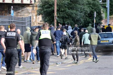 Hearts Fans Photos and Premium High Res Pictures - Getty Images