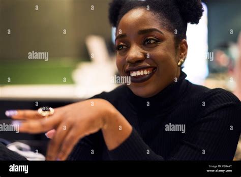 Belles Jeunes Filles Africaines Banque De Photographies Et Dimages à Haute Résolution Alamy