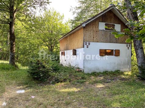 Vendita Chalet In Prati Di Tivo Pietracamela Buono Stato 86 M² Rif