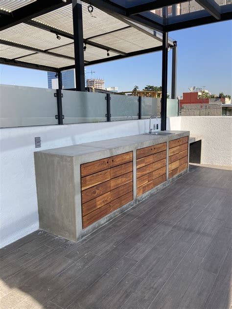 Barra De Terraza Para Asador Con Tarja Y Almacenaje Outdoor Kitchen