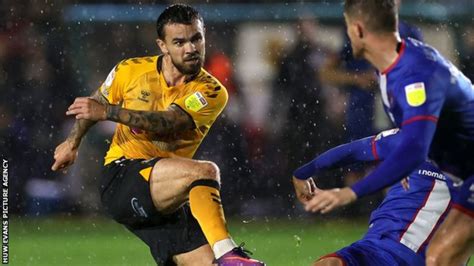 Newport County 2 2 Carlisle United Nine Man Exiles Draw In Front Of